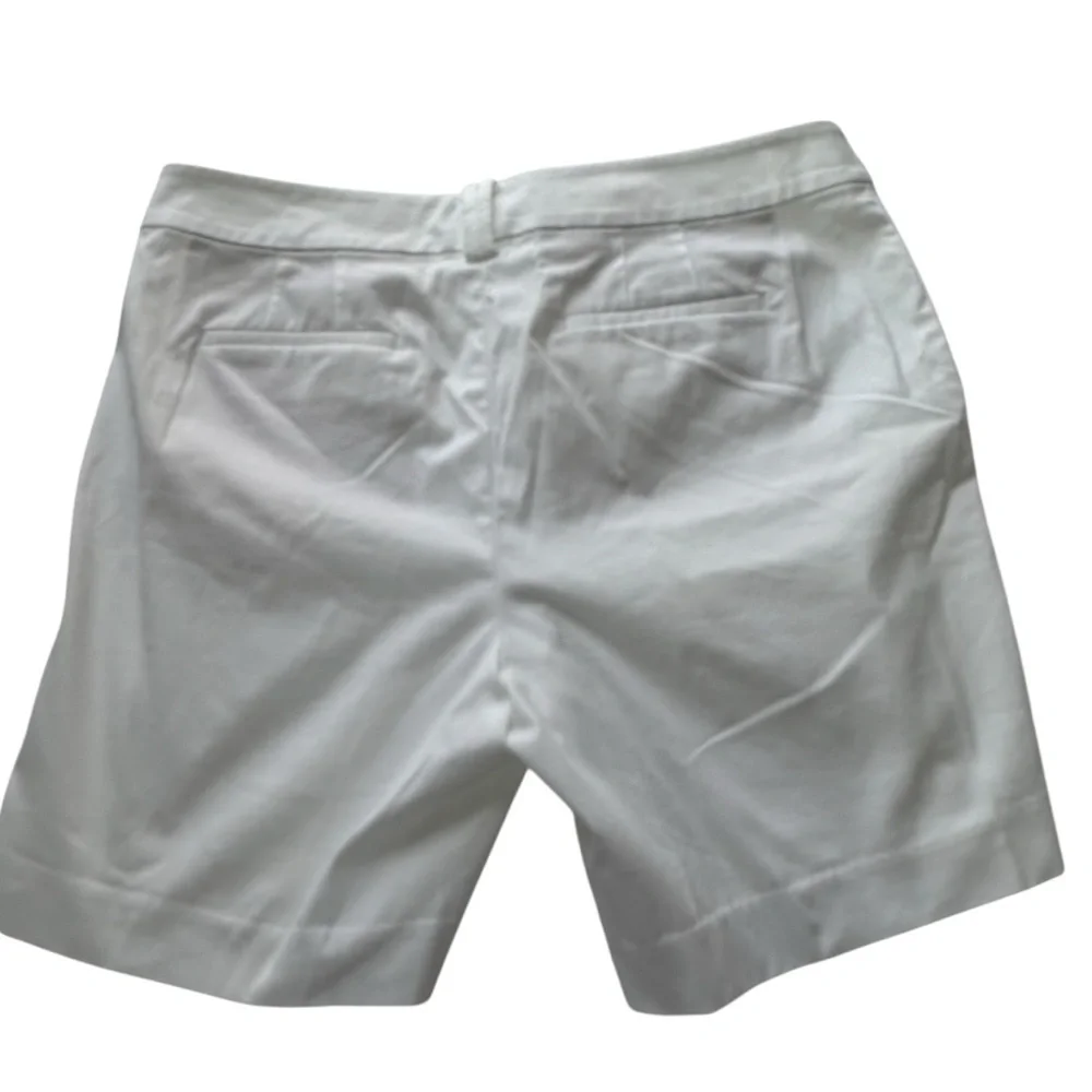 Talbots White Flat Front Shorts with Button Accents, Size 10